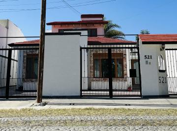 Casa de 4 habitaciones, Querétaro · Casa en Venta