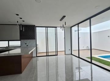 Casa · 312m² · 3 Recámaras · 3 Estacionamientos · Casa en Venta en Privada Villabrisa
