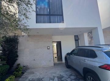 Casa de 3 habitaciones, Zapopan · Santillana Coto 7 Casa en Venta Zona Real Solares Zapopan