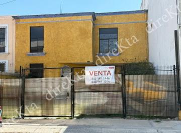 Casa de 3 habitaciones, Querétaro · Casa en Venta en Colinas del Cimatario, Qro. Frente a Parque, Terreno 250 m², Precio Negociable!