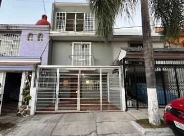 Casa de 5 habitaciones, Guadalajara · Casa en Venta en Villas de Alcalde, Guadalajara