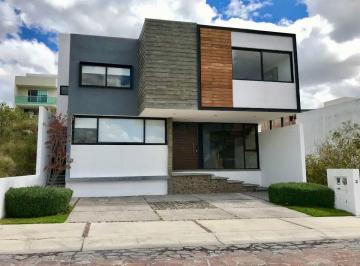 Casa de 4 habitaciones, Corregidora · Residencia con Doble Altura y Jardín - Cañadas del Lago