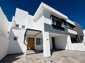 Casa de 3 habitaciones, Querétaro · Casa en Venta
