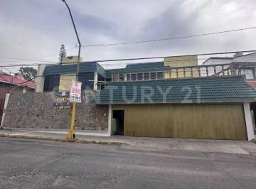 Casa · 555m² · 5 Recámaras · 2 Estacionamientos · Venta de Casa en Puebla, La Calera