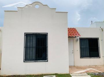 Casa · 100m² · 2 Estacionamientos · Casa en Venta en Cancún, Residencial Las Américas