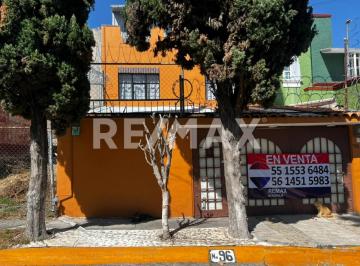 Casa · 221m² · 5 Recámaras · 1 Estacionamiento · Casa en Venta - (4)