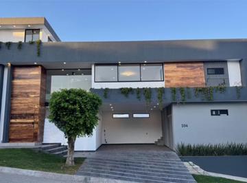 Casa · 298m² · 3 Recámaras · 4 Estacionamientos · Casa en Venta Barranca del Refugio León Guanajuato