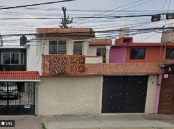 Casa de 3 habitaciones, Nezahualcóyotl · Venta de Casaen Bosques de Aragon Ciudad Nezahualcoyotl. Recuperacion Bancaria