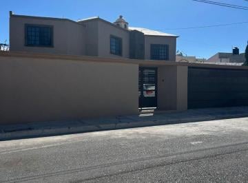 Casa de 3 habitaciones, Saltillo · Casa en Venta en Residencial Los Pinos
