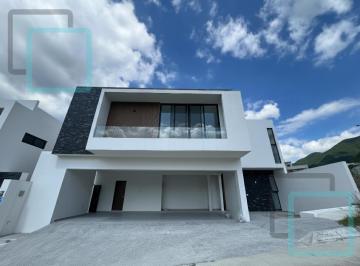 Casa · 467m² · 4 Recámaras · 4 Estacionamientos · Casa en Venta Pedregal de La Montaña Zona Carretera Nacional Monterrey