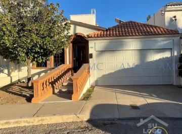 Casa · 353m² · 3 Recámaras · Casa en Venta en Fraccionamiento Jardines de San Francisco