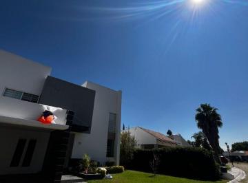 Casa de 3 habitaciones, Querétaro · Casa Balvanera Semi Amueblada