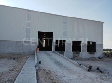 Bodega comercial · 3318m² · 17 Estacionamientos · Se Renta Bodega en Arteaga