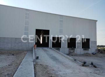 Bodega comercial · 3318m² · 17 Estacionamientos · Se Renta Bodega en Arteaga