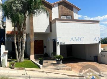 Casa · 3 Recámaras · Casa en Venta en Fraccionamiento Misión del Valle