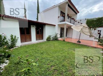 Casa · 330m² · 3 Recámaras · 2 Estacionamientos · Casa Venta Quinta Laborcilla