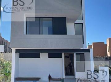 Casa · 220m² · 4 Recámaras · 2 Estacionamientos · Casa Venta Samare5/45 $4,890,000