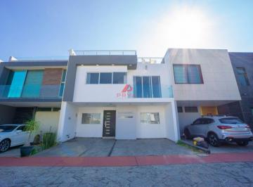 Casa en condominio de 4 habitaciones, Zapopan · Casa en Venta en Solares, Zapopan, Jalisco