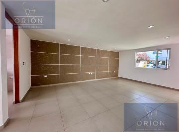 Casa en condominio · 202m² · 3 Recámaras · 2 Estacionamientos · Casa Venta Recamara Planta Baja con Alberca Corregidora Queretaro