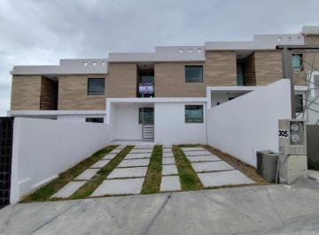 Casa · 117m² · 4 Recámaras · 2 Estacionamientos · Casa en Fraccionamiento Minerales