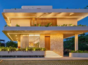 Casa · 450m² · 5 Recámaras · Casa en Puerto Cancún