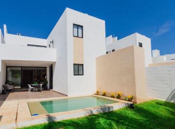 Casa de 3 habitaciones, Conkal · Casa con Jardín, Terraza y Alberca Privada, en Venta, Conkal, Mérida