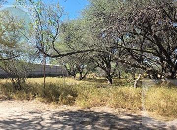Terreno / Lote · 650m² · Escriturado, Cercano Al Centro.
