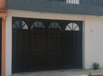 Casa · 100m² · 3 Recámaras · 2 Estacionamientos · Casa en Venta, Col. Jimenes Gallardo