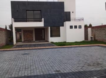 Casa en condominio · 231m² · 3 Recámaras · 2 Estacionamientos · Casa en Condominio en Quinta San Diego San Gaspar Metepec