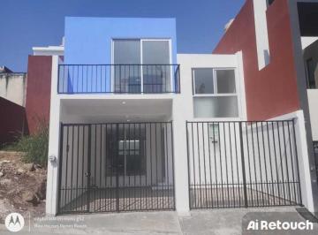 e5eddb6e632a39fbbe3be002ed2289f75e60b3528d52ecc029bfa7f0a35a2601 · Casa Fracc. Morada del Quetzal, 4 Recámaras, Excelente Ubicación
