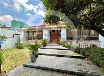 Casa en condominio · 461m² · 4 Recámaras · 4 Estacionamientos · Venta - Casa en Club de Golf Hacienda