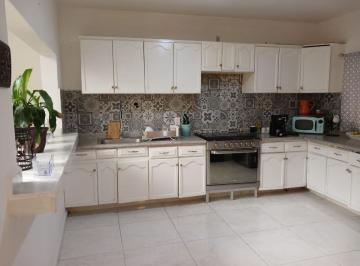 Casa de 3 habitaciones, San Luis Potosí · Casa en Venta en Privada Cerca de La Plaza de Toros en San Luis Potosi