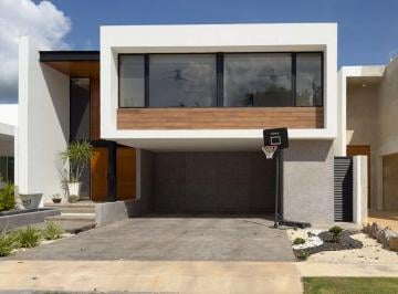 Casa de 3 habitaciones, Mérida · Casa en Venta en Privada Residencial Parque Natura