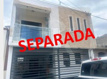 Casa · 158m² · 2 Recámaras · 1 Estacionamiento · Hermosa Casa en Fresnos del Lago