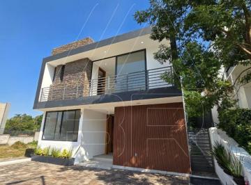 Casa en condominio de 4 habitaciones, Zapopan · Casa en Venta en Puerta Azaleas