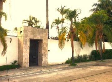 Casa de 3 habitaciones, León · Arbide Rta/ Vta Csa 1000 Mt Ideal Casa Hogar Pers. Adult, Off. Corporativas, Consult, centro Holist.