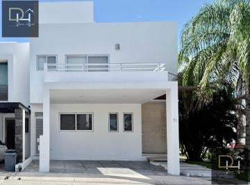 Casa · 240m² · 3 Recámaras · Casa - Aqua Residencial