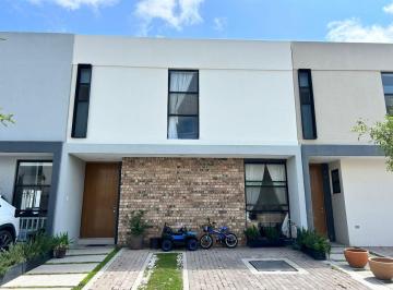 Casa en condominio de 3 habitaciones, El Marqués · Casa en Venta en Zibatá | Frente a Parque con Sótano y Amenidades