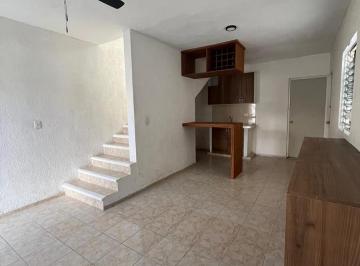 Casa · 62m² · 2 Recámaras · 2 Estacionamientos · Casa de 2 Recámaras en Venta en Bosque Real Playa del Carmen