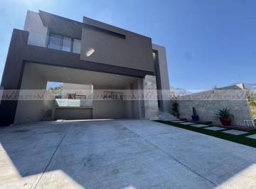 Casa · 356m² · 3 Recámaras · 3 Estacionamientos · Casa en Venta en Amani Terra