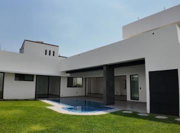 Casa · 350m² · 3 Recámaras · 3 Estacionamientos · Casa en Fraccionamiento Burgos