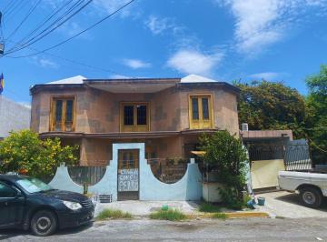 Casa · 345m² · 5 Recámaras · 1 Estacionamiento · Casa en Venta