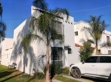 Casa en condominio de 3 habitaciones, Zapopan · Casa en Venta en Altus Quintas, Zona Tesistán