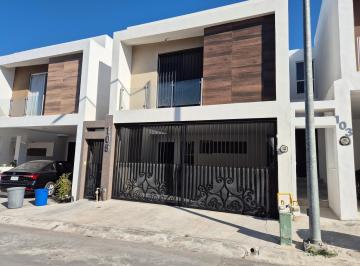 Casa · 170m² · 3 Recámaras · 2 Estacionamientos · Rmc Casa en Venta en Alvento Residencial en Apodaca Nuevo Leon