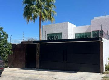 Casa de 3 habitaciones, León · Casa en Venta en Porta Fontana León Guanajuato