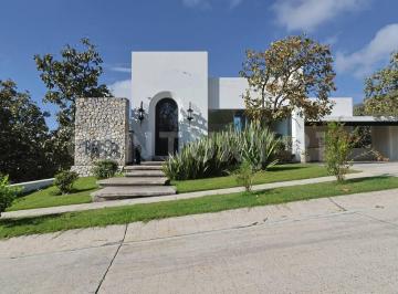 Casa en condominio · 668m² · 5 Recámaras · 5 Estacionamientos · Casa en Venta, Col. El Palomar, Tlajomulco de Zúñiga, Jal.