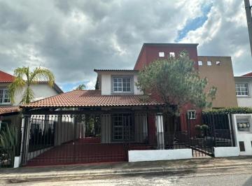 Casa en condominio de 3 habitaciones, Calimaya · Casa en Venta Villas del Campo, Calimaya