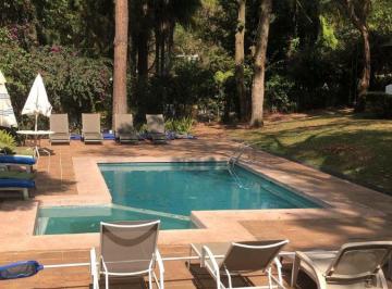 Casa de 3 habitaciones, Valle de Bravo · Casa en Venta en Condominio en Avandaro