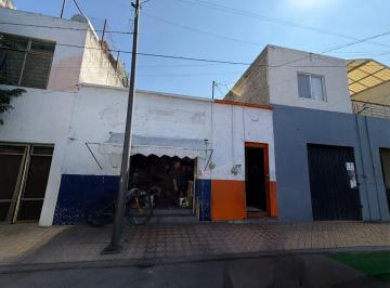 Casa de 2 habitaciones, Guadalajara · Casa con Local en Venta Cercana a Av de Las Américas en Col. Santa Teresita. Guadalajara Jal.