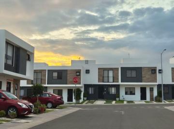 Casa en condominio de 3 habitaciones, El Marqués · Casa de 3 Rec. en Renta en Zakia